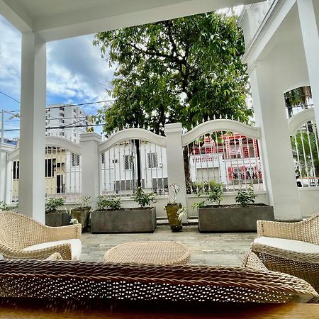 Hotel Cattaleya City カリ エクステリア 写真