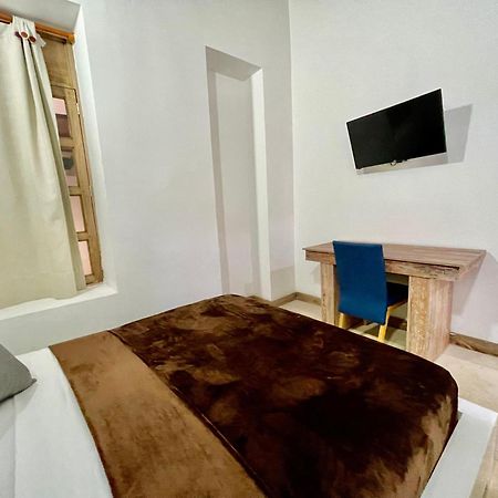 Hotel Cattaleya City カリ エクステリア 写真