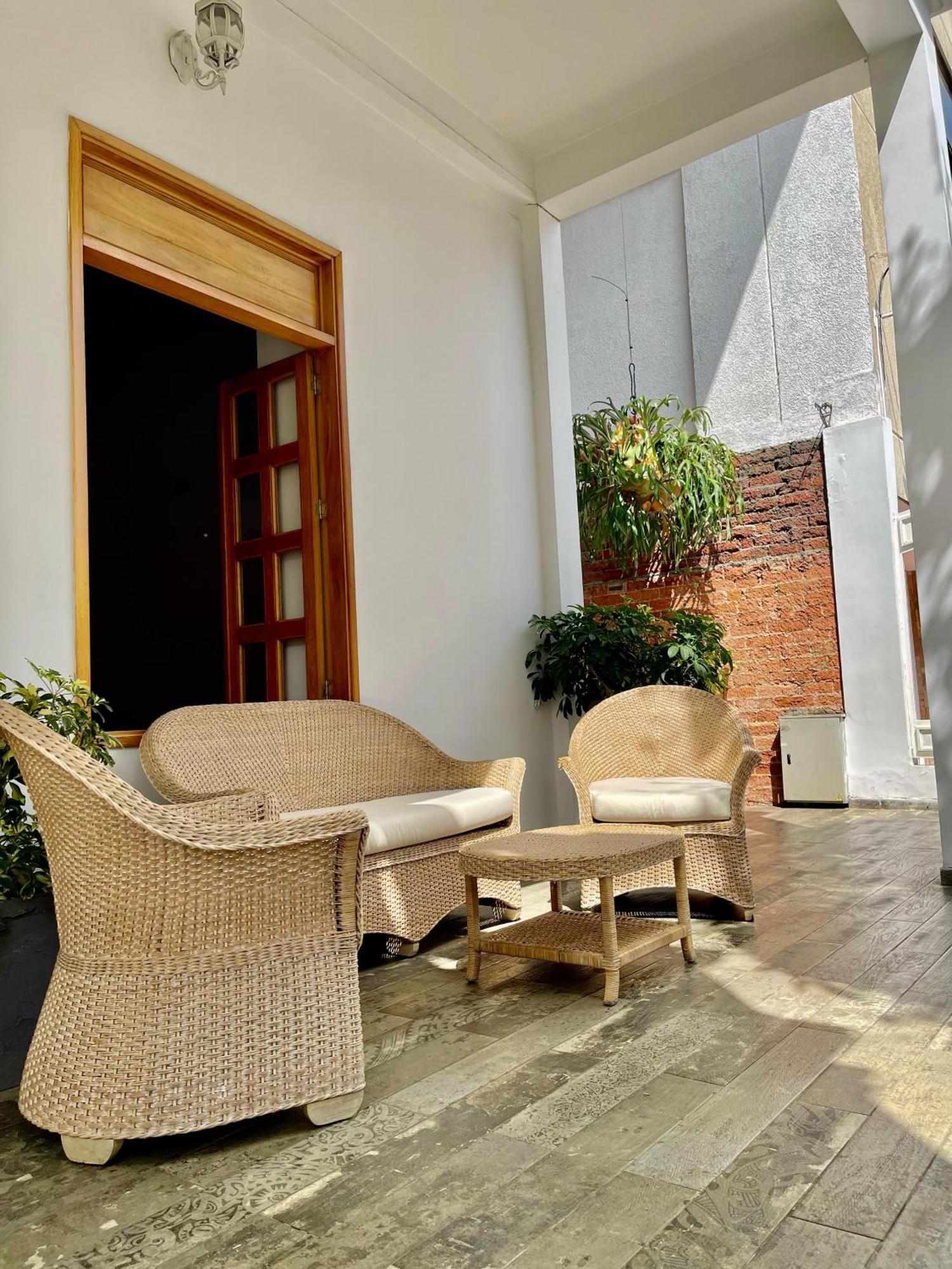 Hotel Cattaleya City カリ エクステリア 写真