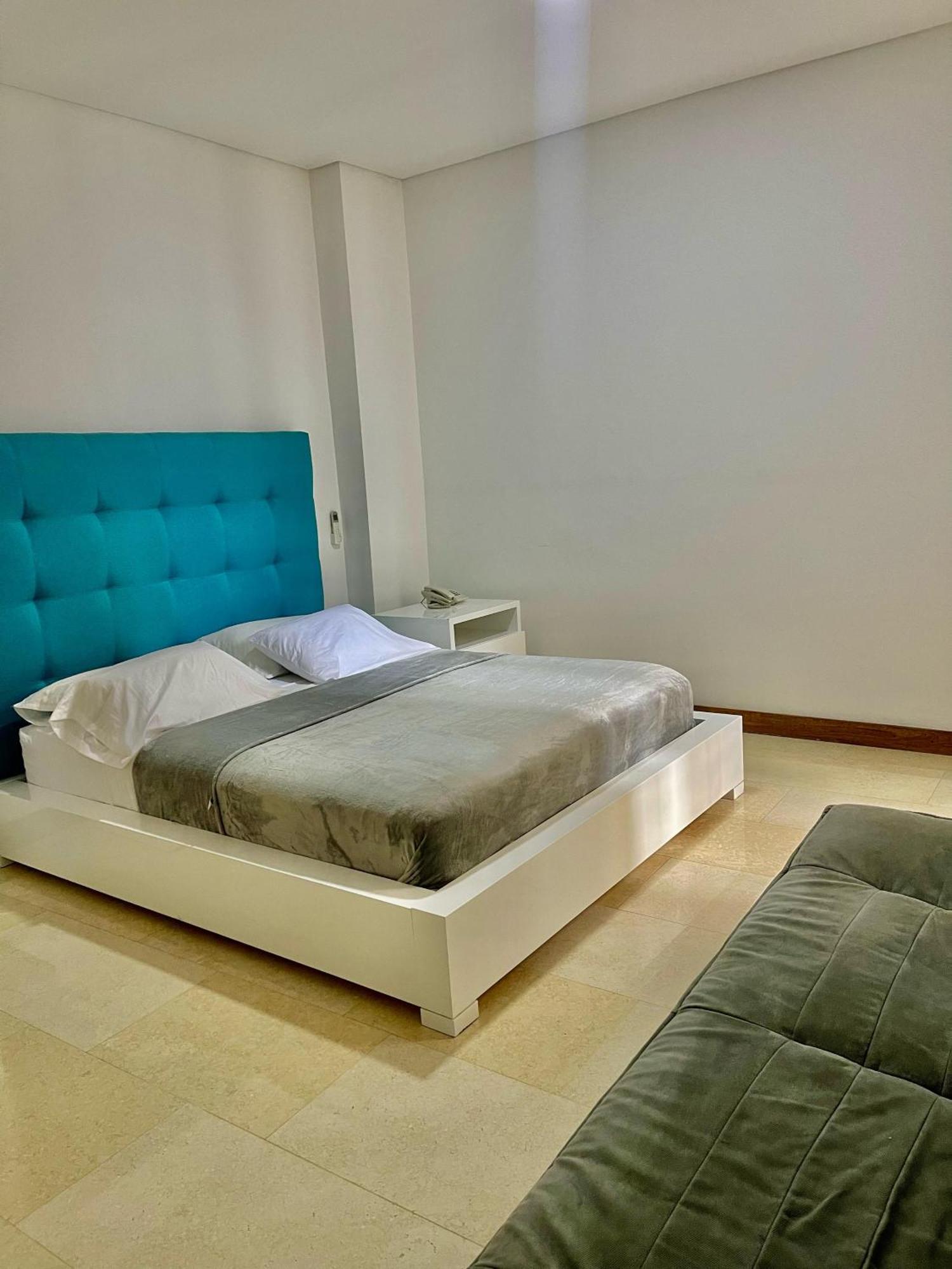 Hotel Cattaleya City カリ エクステリア 写真