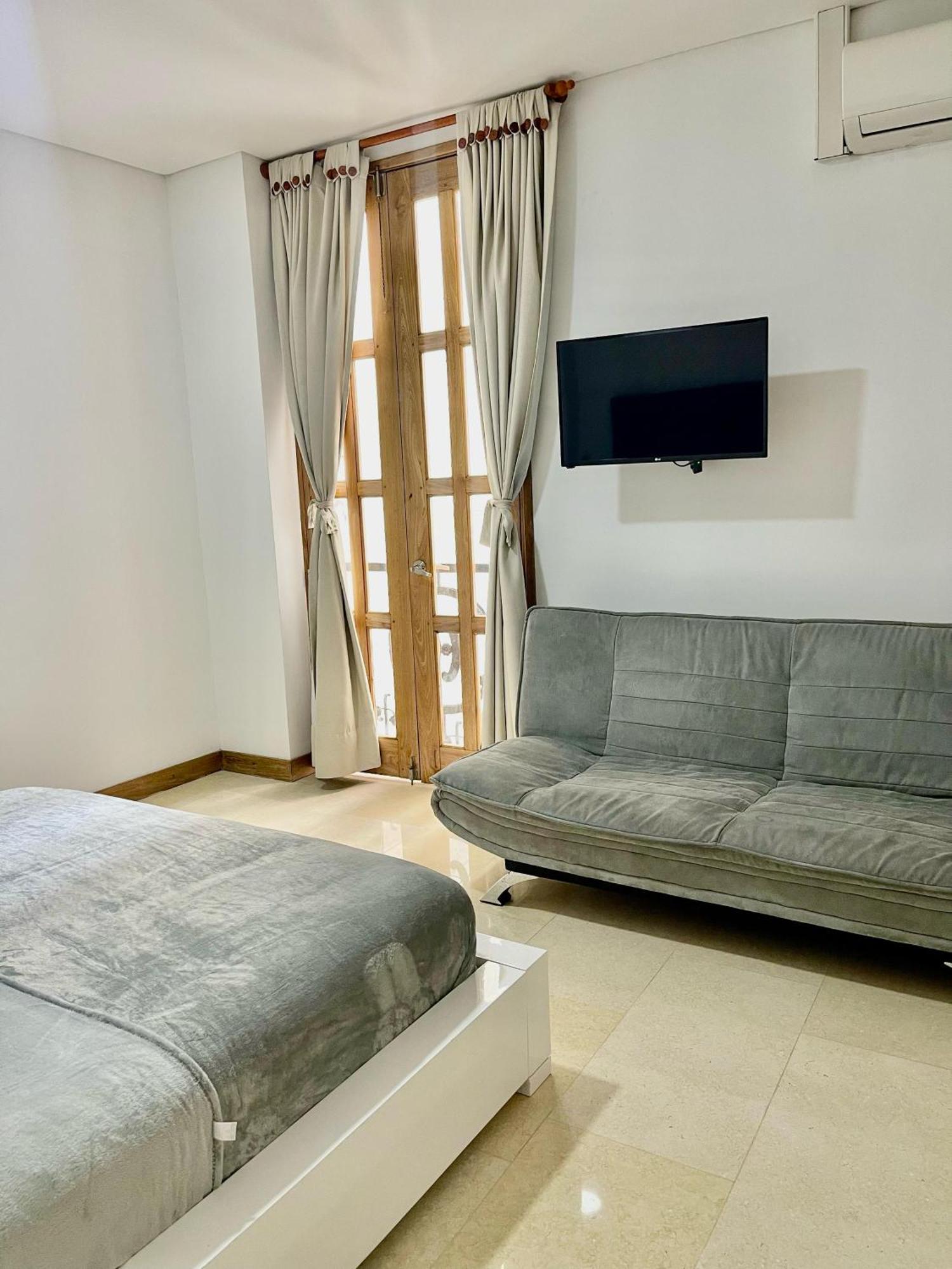 Hotel Cattaleya City カリ エクステリア 写真