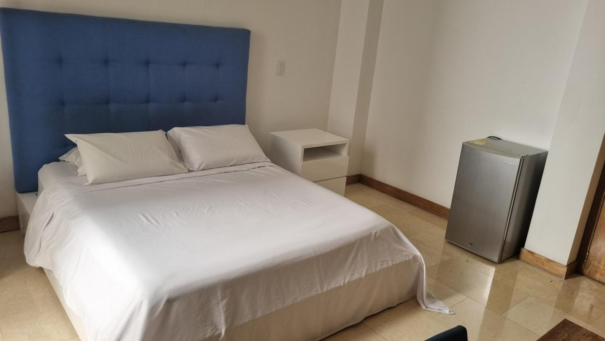 Hotel Cattaleya City カリ エクステリア 写真