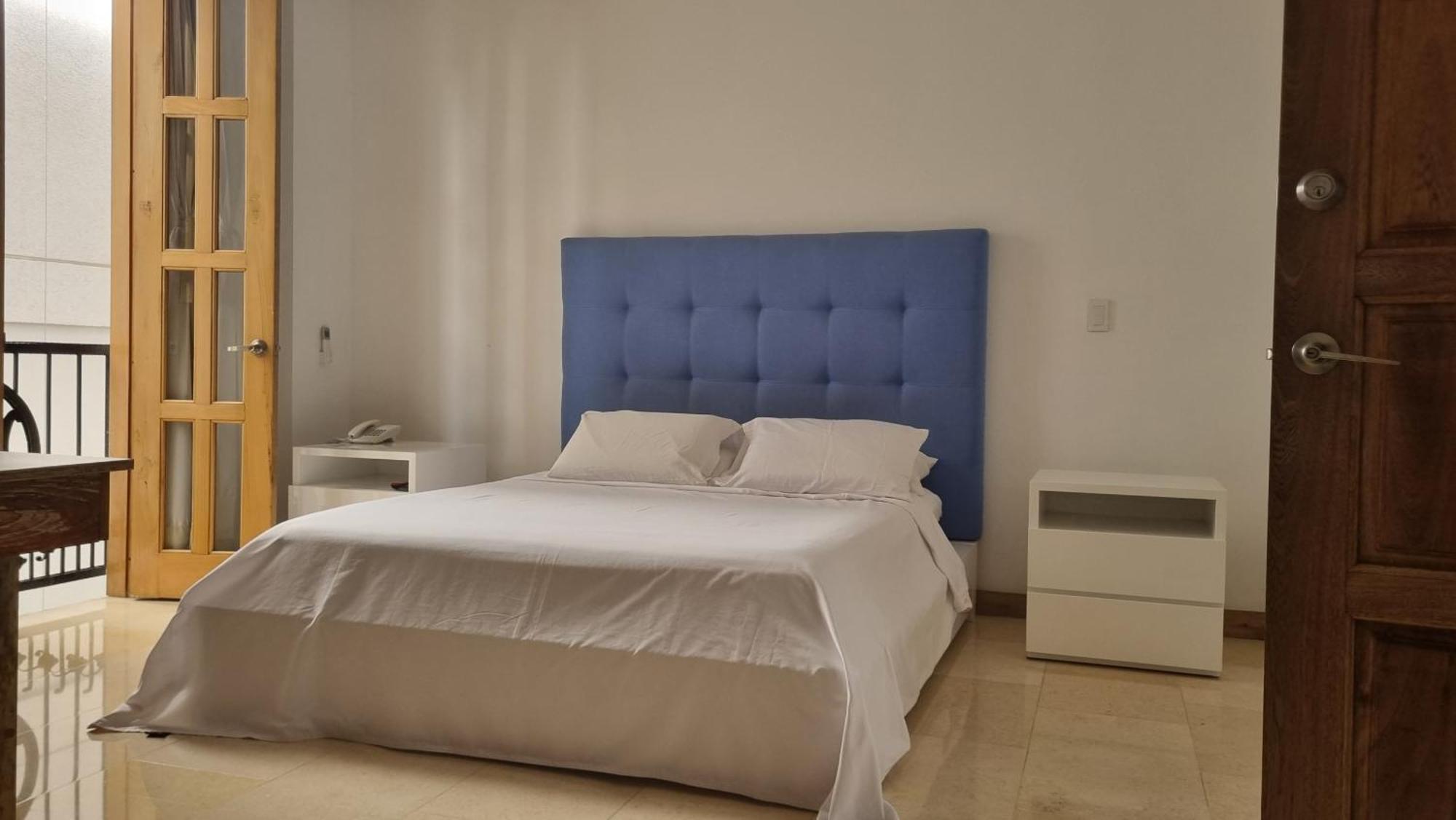 Hotel Cattaleya City カリ エクステリア 写真