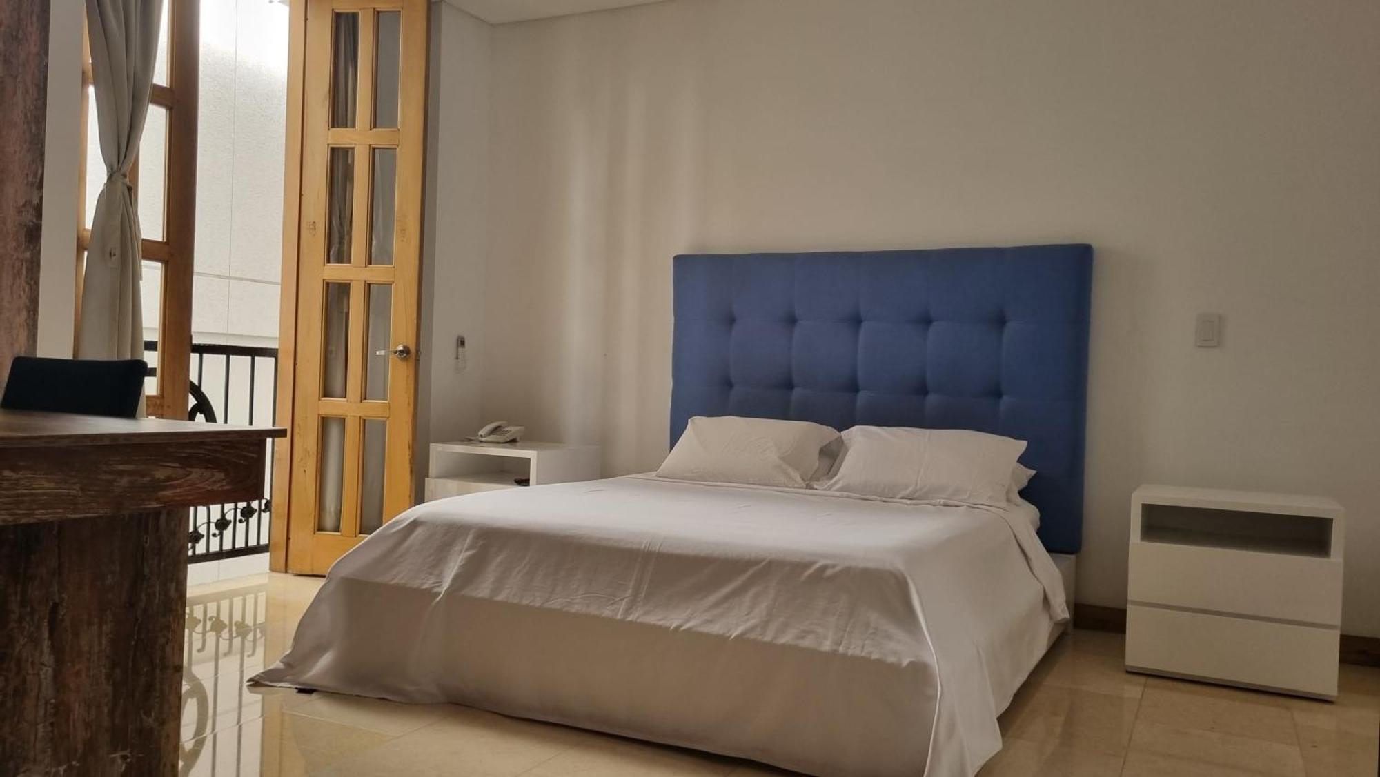 Hotel Cattaleya City カリ エクステリア 写真