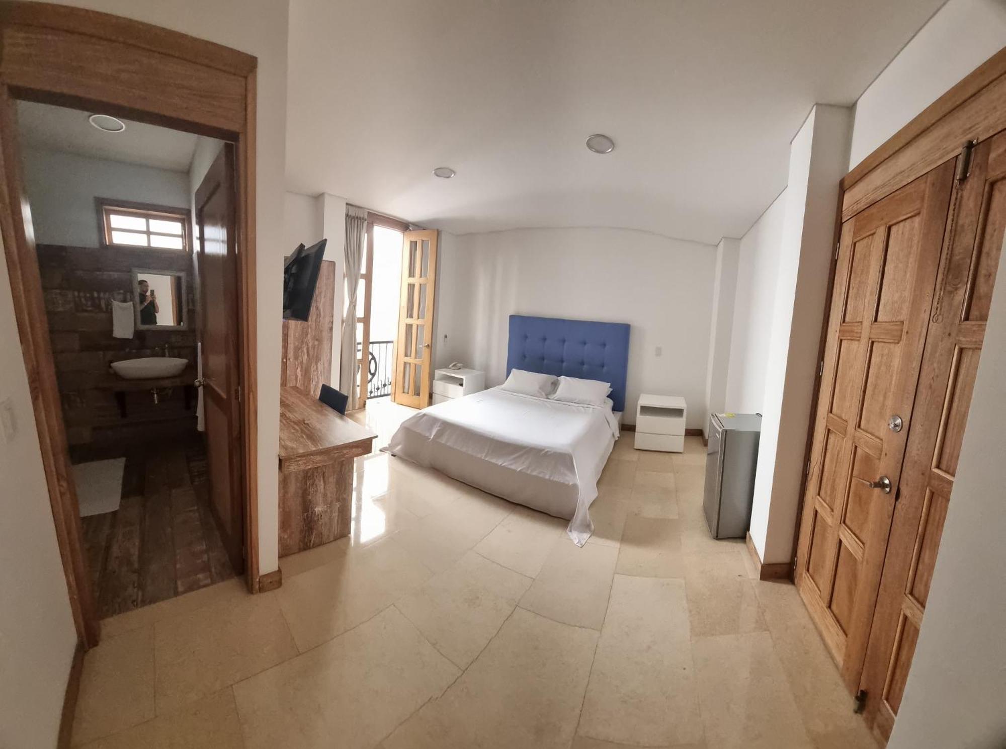 Hotel Cattaleya City カリ エクステリア 写真